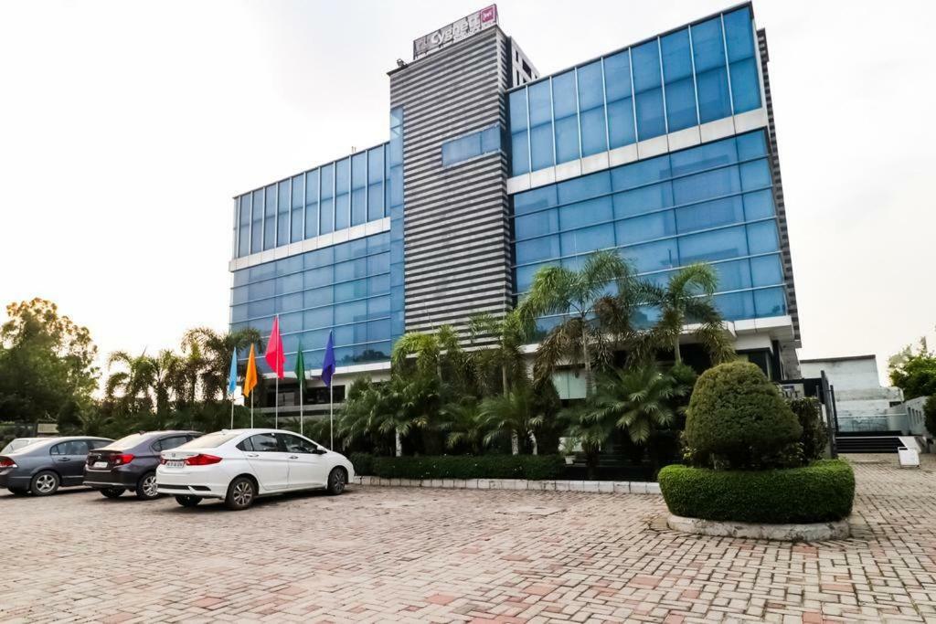 Nawāshahr La Silver Leaf酒店 外观 照片